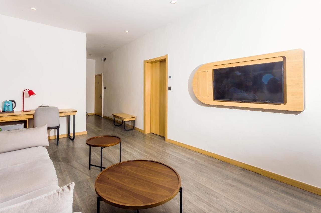 Ivy Hotel Ikeja Lagos Εξωτερικό φωτογραφία